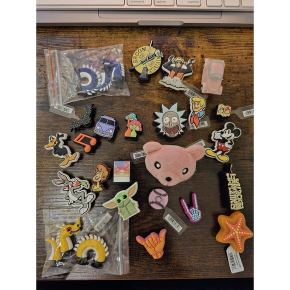 Curated Jibbitz Collection - Picture 1 of 2